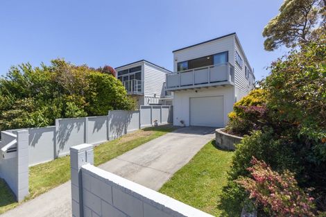 Photo of property in 83b Golf Road, Paraparaumu Beach, Paraparaumu, 5032