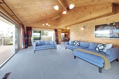 Photo of property in 16 Carpentras Way, Nukuhau, Taupo, 3330