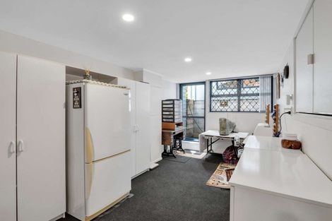 Photo of property in 11 North Way, Titirangi, Auckland, 0604