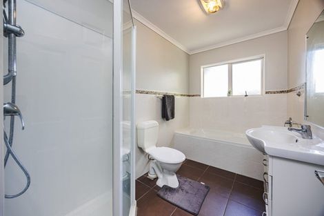 Photo of property in 12 Prado Drive, Pukekohe, 2120