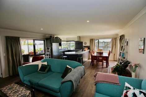 Photo of property in 52 Kupe Drive, Whitianga, 3510