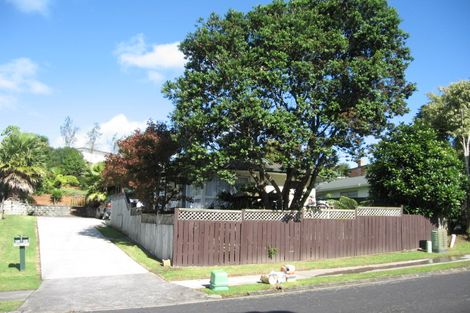 Photo of property in 1/7 Okareka Place, Pakuranga Heights, Auckland, 2010