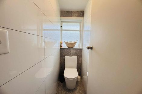 Photo of property in 17a Seddon Street, Takaro, Palmerston North, 4412