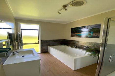 Photo of property in 1 Kowhai Street, Tuakau, 2121