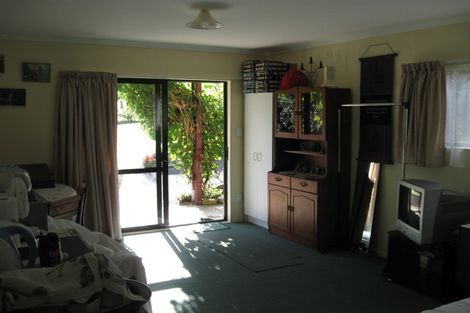 Photo of property in 17r Beech Court, Welcome Bay, Tauranga, 3175