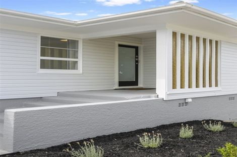 Photo of property in 5 Braebank Lane, Te Atatu South, Auckland, 0610