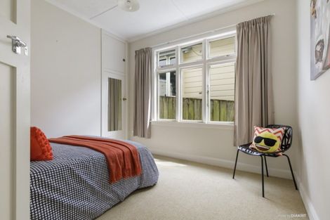 Photo of property in 11 Norfolk Street, Northland, Wellington, 6012