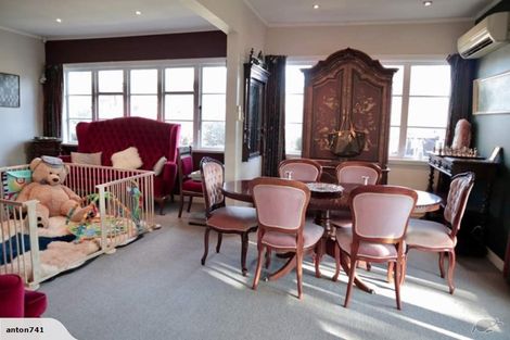 Photo of property in 255 Centaurus Road, Saint Martins, Christchurch, 8022