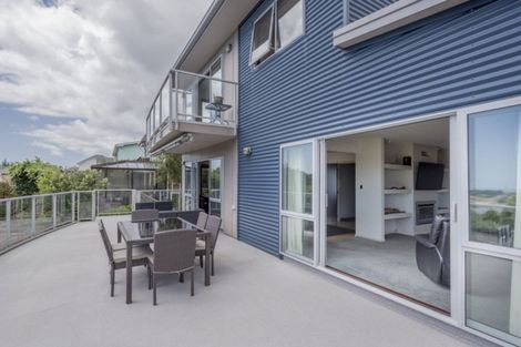 Photo of property in 48 Kotare Street, Waikanae, 5036