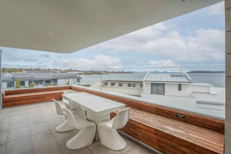 Photo of property in 17/225 Lake Terrace, Waipahihi, Taupo, 3330