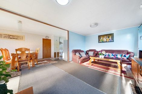 Photo of property in 1 Heathberry Close, Papatoetoe, Auckland, 2025
