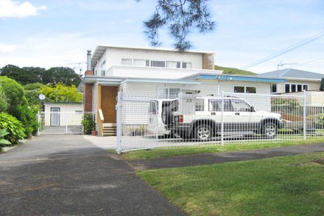 Photo of property in 25 Mcintyre Road, Mangere Bridge, Auckland, 2022