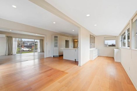 Photo of property in 5 The Anchorage, Sunnyhills, Auckland, 2010