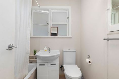 Photo of property in 53 Hewer Crescent, Naenae, Lower Hutt, 5011