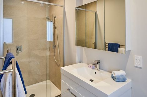 Photo of property in 33 Henrietta Maxwell Grove, Wainuiomata, Lower Hutt, 5014