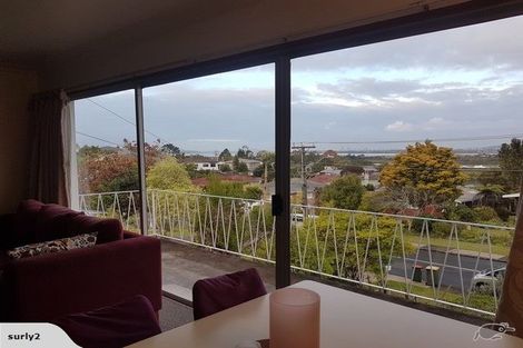 Photo of property in 6 Merchant Avenue, Te Atatu South, Auckland, 0610