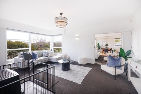 Photo of property in 36 Winston Avenue, Hokowhitu, Palmerston North, 4410