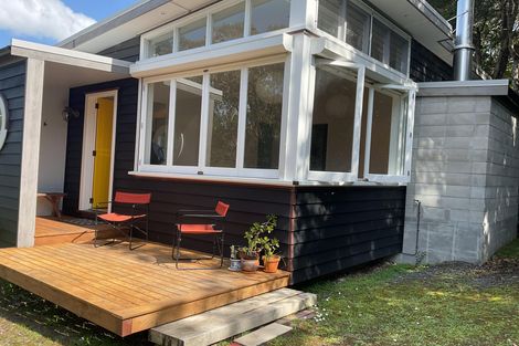 Photo of property in 27 Matheson Bay Road, Leigh, 0985