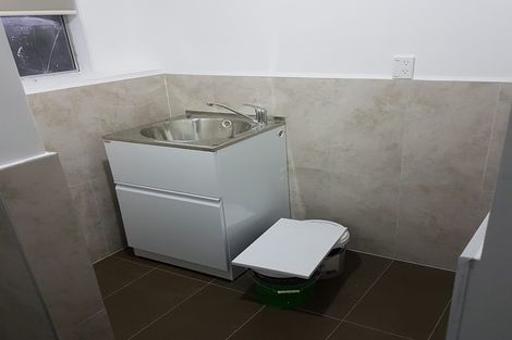 Photo of property in 42 Tamahere Drive, Glenfield, Auckland, 0629