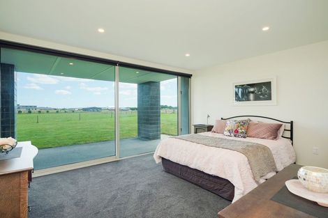 Photo of property in 89 Sunrise Drive, Seaward Bush, Invercargill, 9812