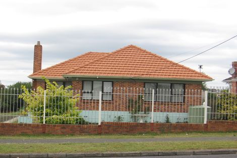 Photo of property in 29 Archibald Road, Kelston, Auckland, 0602