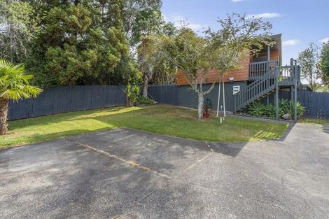 Photo of property in 3a John Webster Place, Glen Eden, Auckland, 0602