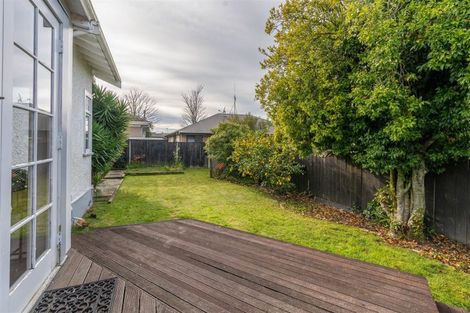 Photo of property in 13 Forest Lake Road, Forest Lake, Hamilton, 3200