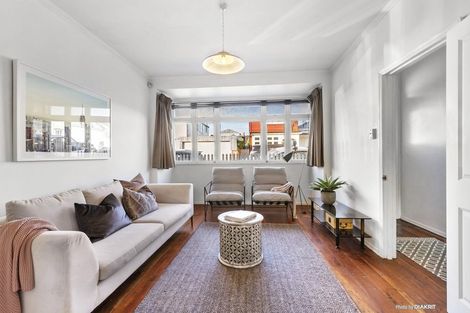 Photo of property in 15 Green Street, Newtown, Wellington, 6021