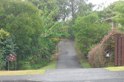 Photo of property in 17 Ellice Road, Totara Vale, Auckland, 0629