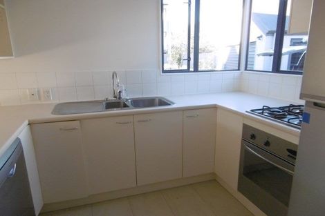 Photo of property in 8 Oakford Close, Riccarton, Christchurch, 8011