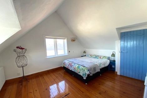 Photo of property in 336 The Esplanade, Island Bay, Wellington, 6023