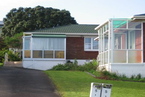 Photo of property in 1/5 Landop Terrace, Howick, Auckland, 2014