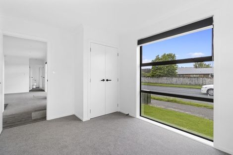Photo of property in 2u1 Searancke Place, Fairfield, Hamilton, 3214