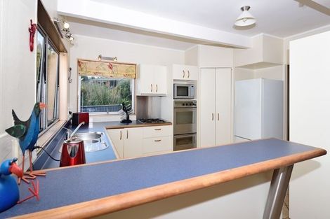 Photo of property in 3 Moera Place, Stanmore Bay, Whangaparaoa, 0932