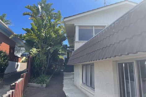 Photo of property in 8 Megan Avenue, Pakuranga Heights, Auckland, 2010