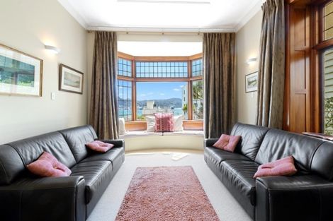 Photo of property in 210 Oriental Parade, Oriental Bay, Wellington, 6011