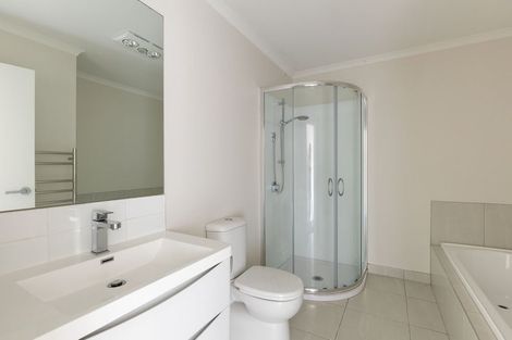 Photo of property in 9 Manawaroa Close, Grandview Heights, Hamilton, 3200