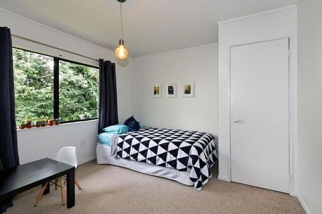 Photo of property in 2a Hughes Terrace, Te Atatu Peninsula, Auckland, 0610