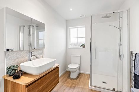 Photo of property in 165b Queens Drive, Lyall Bay, Wellington, 6022