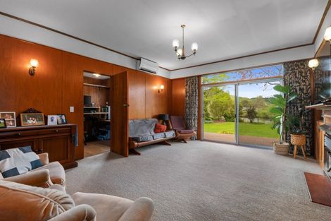 Photo of property in 40 Takinga Street, Mourea, Rotorua, 3074