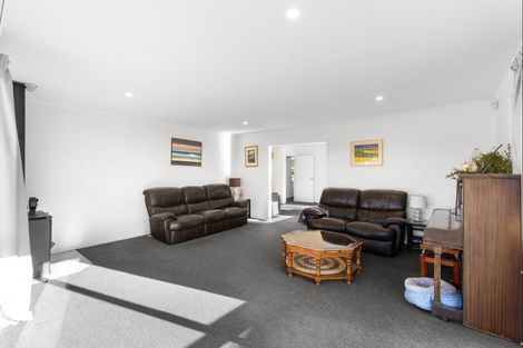 Photo of property in 9 Gibraltar Way, Fitzherbert, Palmerston North, 4410
