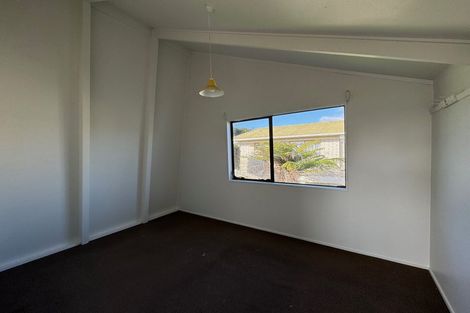 Photo of property in 18 Pemberton Avenue, Bayview, Auckland, 0629