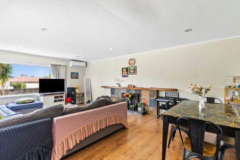 Photo of property in 2/13 Ocean View Road, Hillcrest, Auckland, 0627