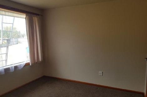 Photo of property in 67 Englefield Road, Northwood, Christchurch, 8051