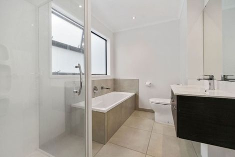 Photo of property in 32 Squadron Drive, Hobsonville, Auckland, 0616