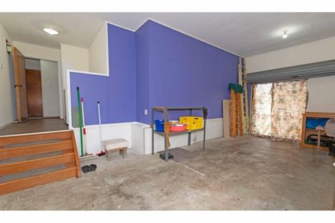 Photo of property in 2/1 Silverstone Place, Henderson, Auckland, 0612