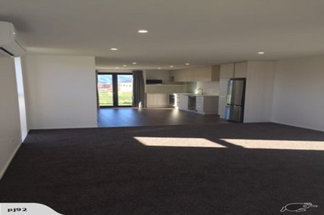 Photo of property in 6 Matakanui Lane, Wanaka, 9305