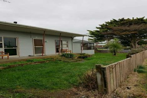 Photo of property in 19 Edinburgh Terrace, Foxton Beach, Foxton, 4815