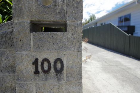 Photo of property in 100 John F Kennedy Drive, Milson, Palmerston North, 4414