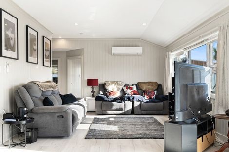 Photo of property in 18 Tiverton Street, Palmerston, 9430